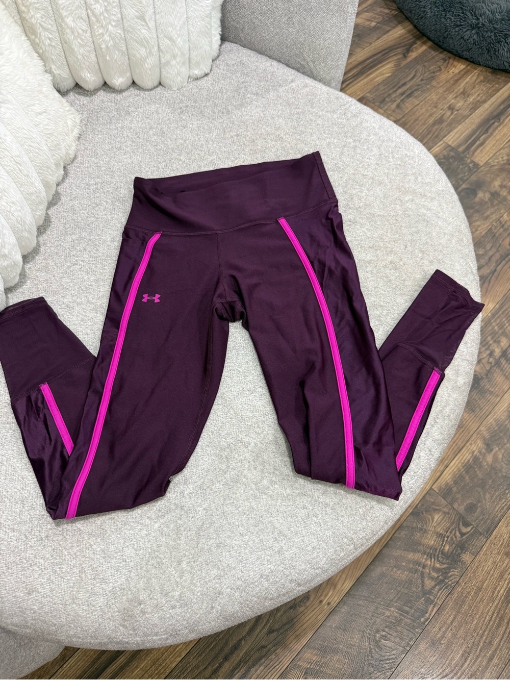 Under armour workout pants - size medium
